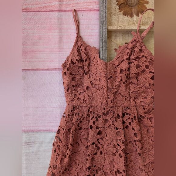 Astr the Label Dark Pink Lace A-line Midi Dress XS Wedding Cocktail Formal - Picture 2 of 5